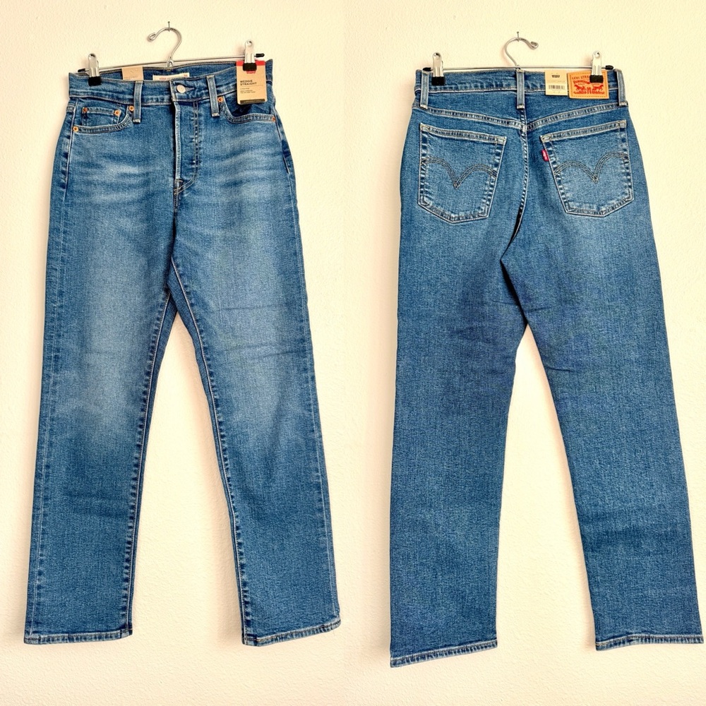 Levi's Wedgie Straight High Rise 6 short